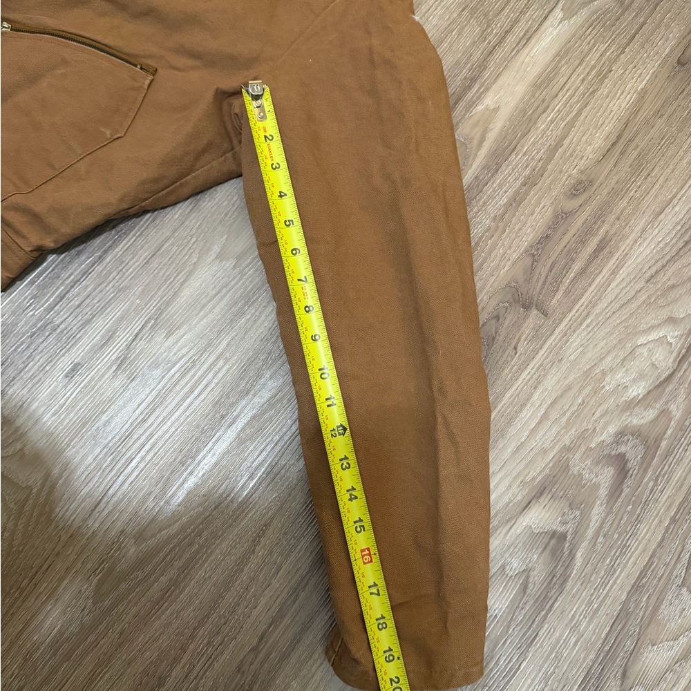 Wall cropped Brown Duck Jacket - image 5